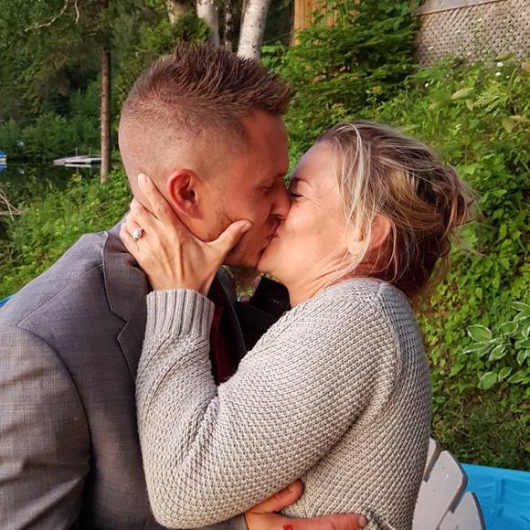 Meet your Posher, Janet - Picture 2 of 2